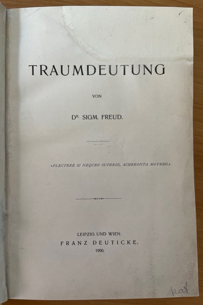 1276585_3